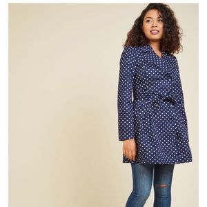 Capital Class Trench in Dots -Size L